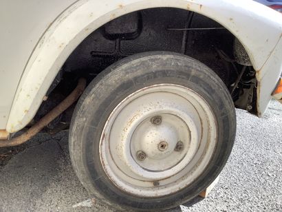 Frais de vente réduits 10 % - CITROEN DYANE....
