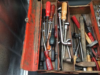 FACOM : 
Caisse à outils Facom contenant...