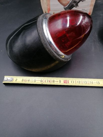 Peugeot 203, Scintex, 2 feux stop ou clignotants...