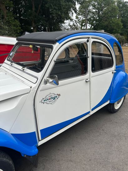 Frais de vente réduits 10 % - CITROEN 2 CV....