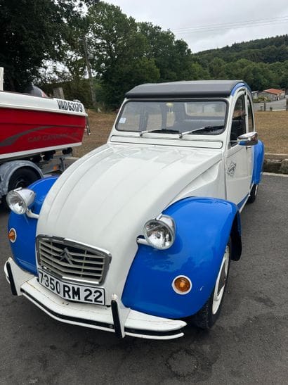 Frais de vente réduits 10 % - CITROEN 2 CV....