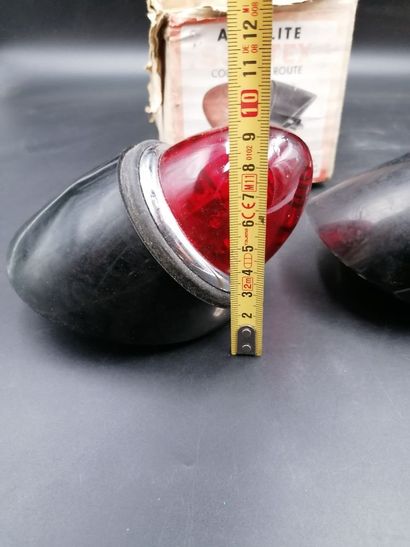 Peugeot 203, Scintex, 2 feux stop ou clignotants...