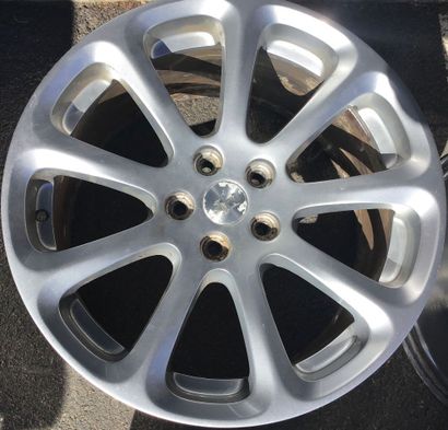 4 jantes aluminium. 19 pouces Maserati d’origine,...