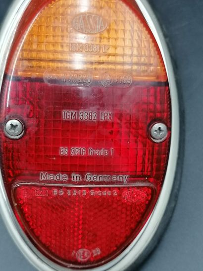 VOLKSWAGEN, feu arrière droit pour Coccinelle...