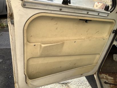Frais de vente réduits 10 % - CITROEN DYANE....