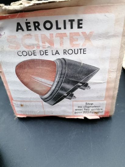 Peugeot 203, Scintex, 2 feux stop ou clignotants...