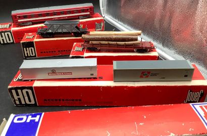 Lot de 6 wagons voyageurs ainsi que 2 wagons...
