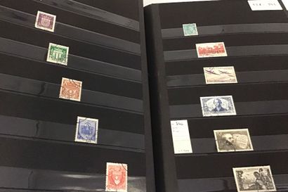 Lot de 3 classeurs de timbres français courants,...