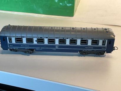 Lot de 6 wagons de voyageurs dépareillés...