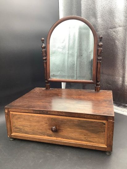 Coiffeuse en bois, avec miroir modulable...