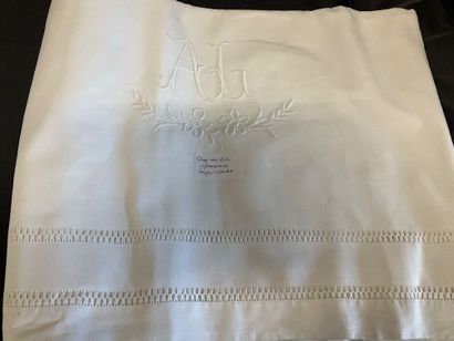 Lot de 4 draps plats brodés , en coton ou...