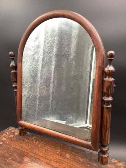 Coiffeuse en bois, avec miroir modulable...