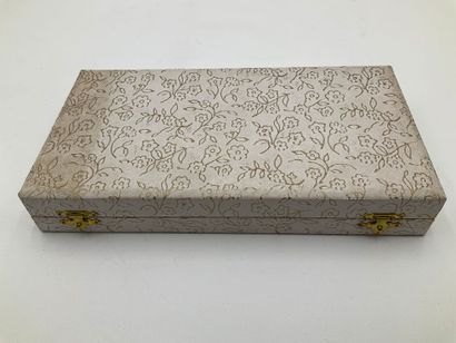 Coffret de couverts en argent pour enfant....