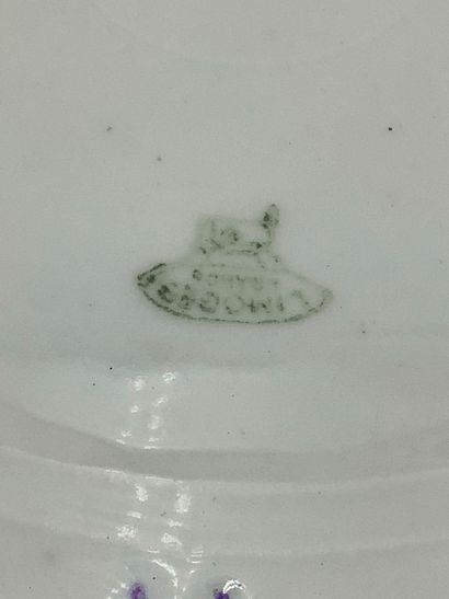 8 assiettes touristiques en porcelaine de...