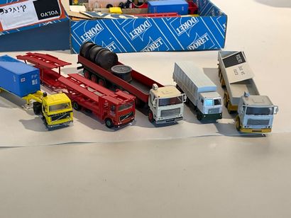 Lot de 10 camions semi-remorques VOLVO