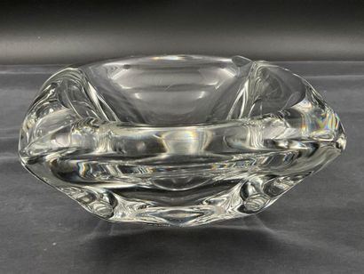 Daum france, cendrier en cristal, 16 cm....