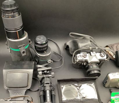 Lot d’appareils photos divers marque Fujica,...