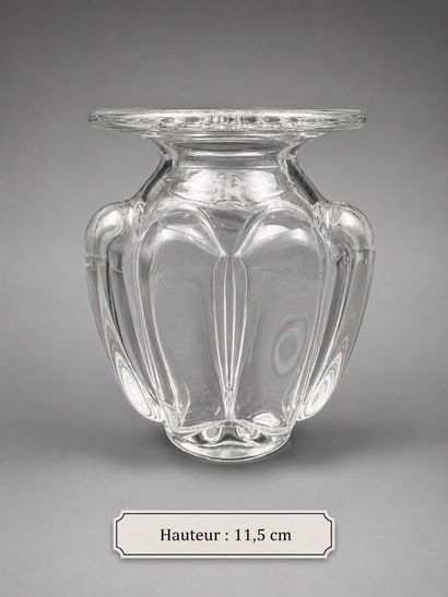 4 vases dont 1 dans le goût de Daum