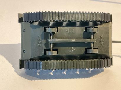 Lot de 17 chars,PATTON,M103,M41 Walker B...