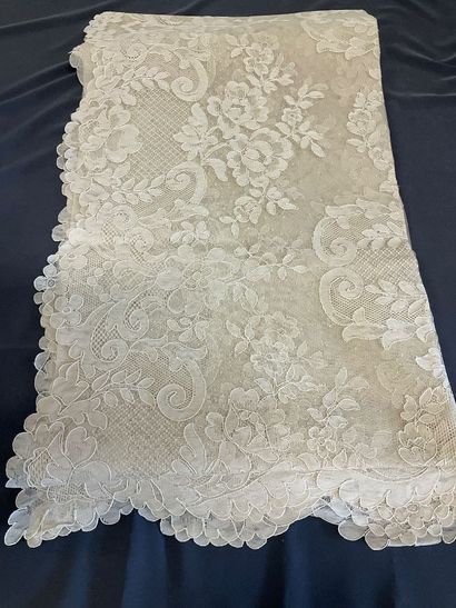 Lot de nappes en dentelle ou en tissu de...