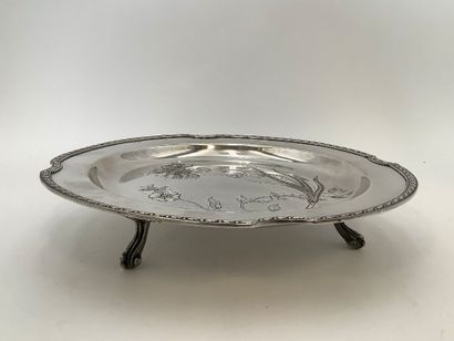 Regroupement de 2 plateaux sur pieds en métal...