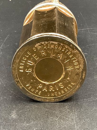 Guerlain, «le sucrier de Madame»
Regroupement...