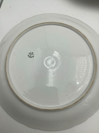 8 assiettes touristiques en porcelaine de...