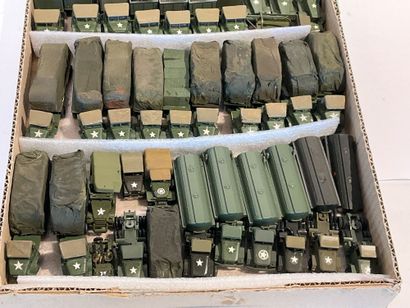 Lot de 34 véhicules militaires,camion citerne,Half-Track...
