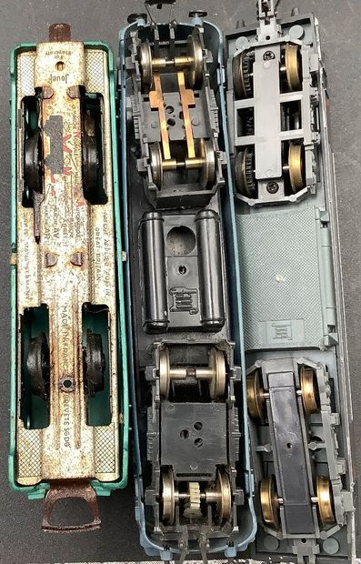 Lot de 24 locomotives de marque Hornby et...