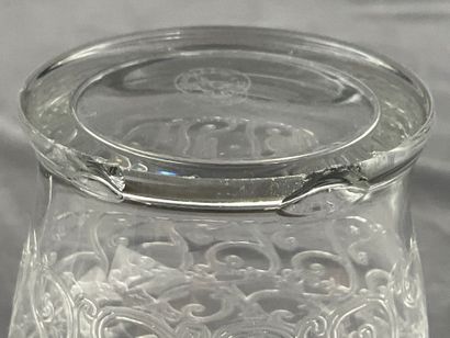 Baccarat, modèle Gouvieux, 16 verres en cristal...