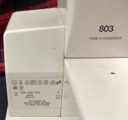 Machine à coudre de marque Bernina 803 fabriqué...