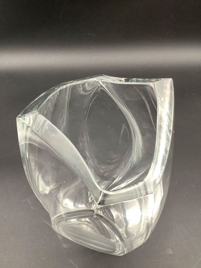 Baccarat, beau vase en cristal de Baccarat...