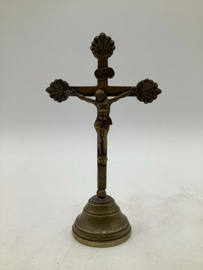 Regroupement de 6 objets religieux comprenant...