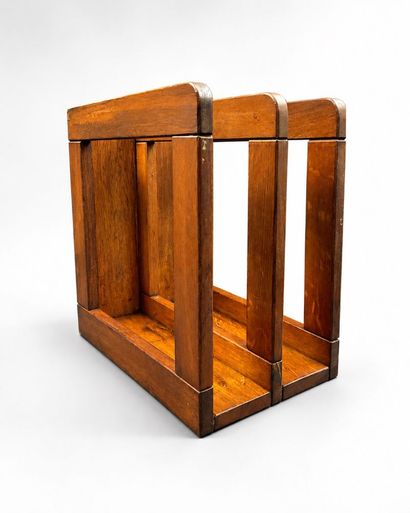 Porte-revues en bois de style scandinave....