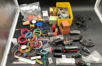 Lot comprenant :
 Plusieurs câbles d’alimentation...