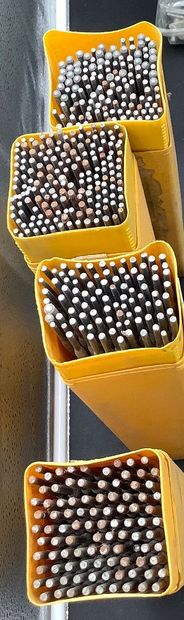 Lot d’outillage comprenant : détendeurs oxygène...