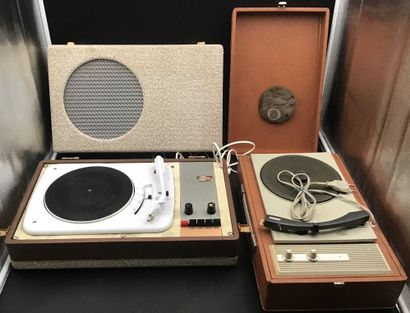 Lot de 2 platines valise avec l’une de marque...