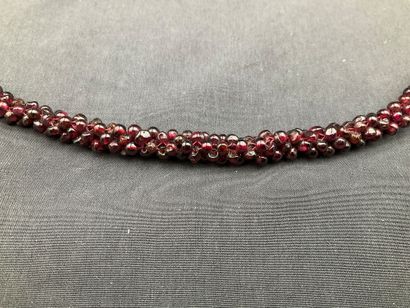Collier en perles de Grenat tressé.
Longueur...