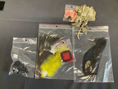 Mercerie, lot comprenant des bandes de tissu...