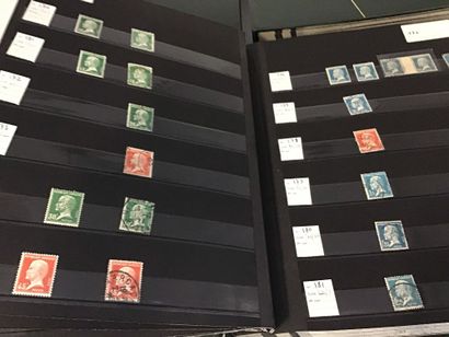 Lot de 3 classeurs de timbres français courants,...