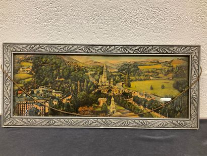 Lot d’encadrements décoratifs, d’un trépied...