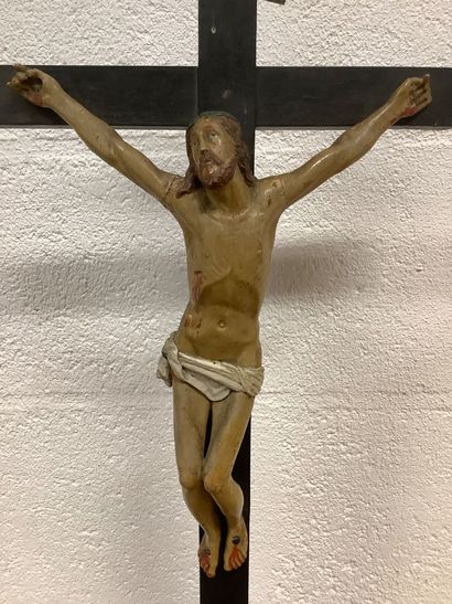 Grand Christ sur la croix en bois, le Christ...