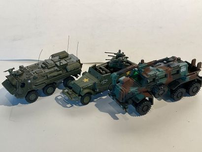 Lot de 34 véhicules militaire, Half-Track...