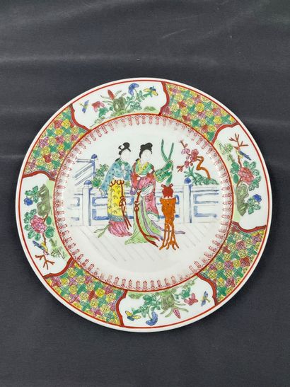 6 assiettes Imari,dont une accidentée, diamètre...