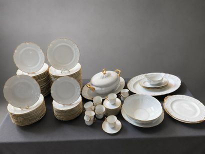 LIMOGES – L. Cie – Modèle « Pompeia Bordeaux...