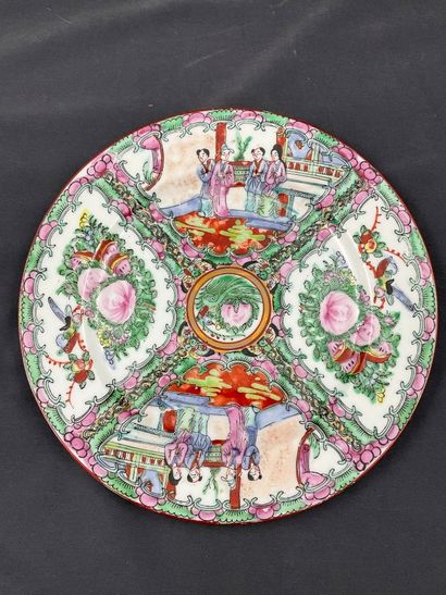 6 assiettes Imari,dont une accidentée, diamètre...