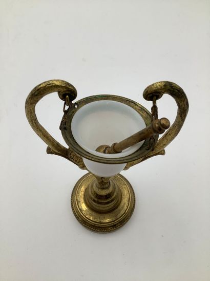 Regroupement de 6 objets religieux comprenant...