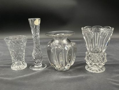 4 vases dont 1 dans le goût de Daum