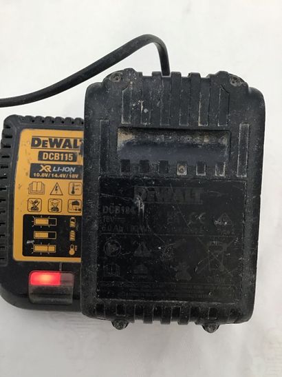 Visseuse Dewalt XR , 18V / 5.0 AH , elle...
