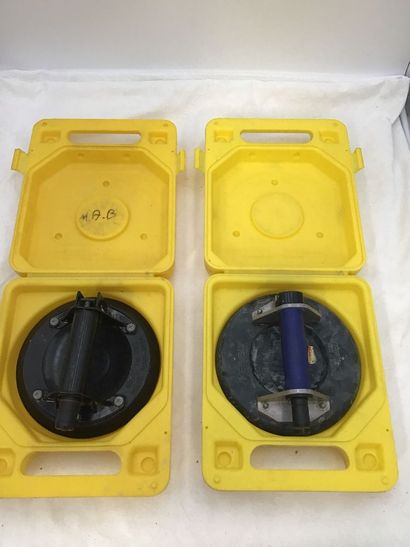 Lot vitrier/peinture comprenant 2 ventouses...